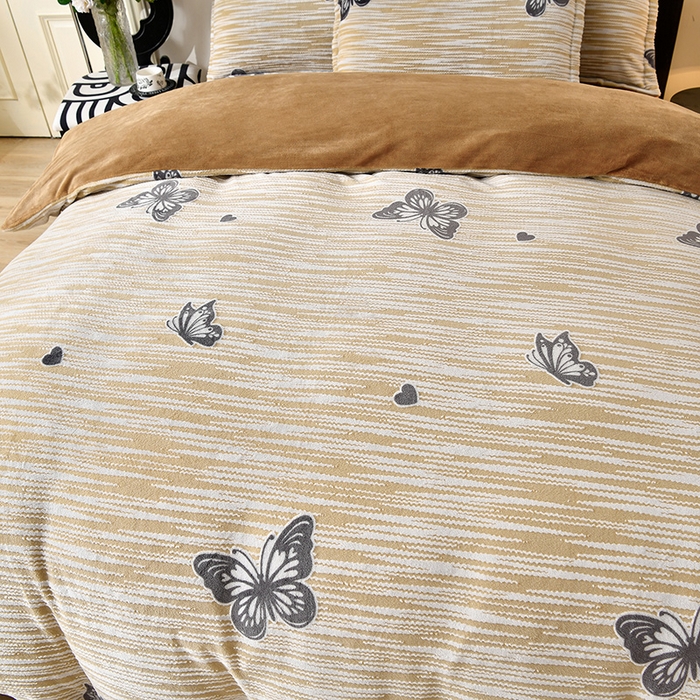 91家纺网 家纺一手货源 找家纺 畅畅家纺 2025新款亲肤舒适冬季保暖8斤重牛奶绒6D雕花绒床单四件套 蝴蝶-棕