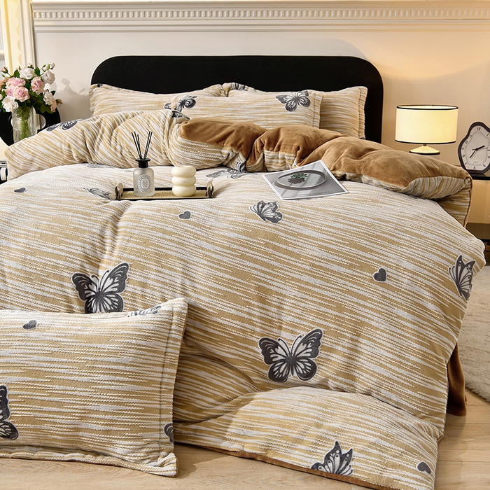 91家纺网 家纺一手货源 找家纺 畅畅家纺 2025新款亲肤舒适冬季保暖8斤重牛奶绒6D雕花绒床单四件套 蝴蝶-棕