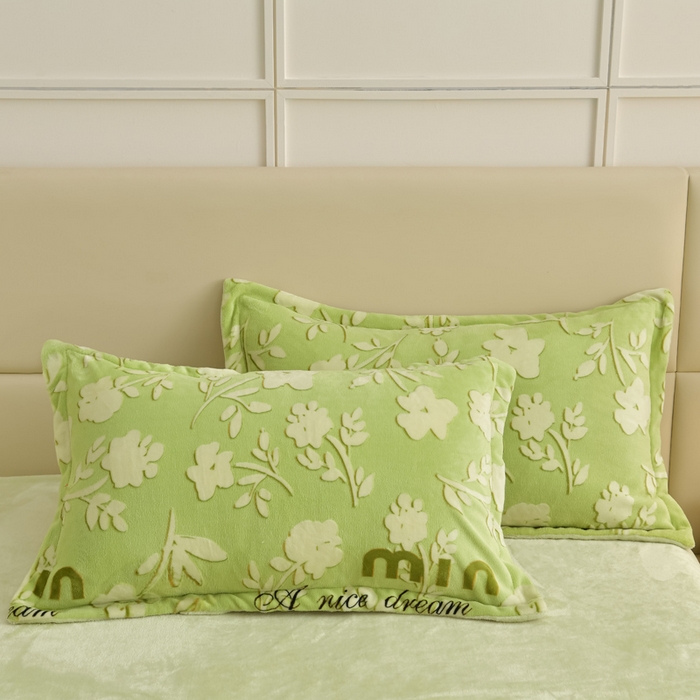 91家纺网 家纺一手货源 找家纺 畅畅家纺 2025新款亲肤舒适冬季保暖8斤重牛奶绒6D雕花绒床单四件套 花霏