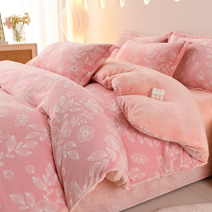 畅畅家纺 2025新款亲肤舒适冬季保暖8斤重牛奶绒6D雕花绒床单四件套 花甜蜜意-粉