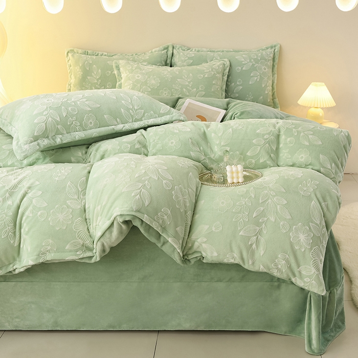 91家纺网 家纺一手货源 找家纺 畅畅家纺 2025新款亲肤舒适冬季保暖8斤重牛奶绒6D雕花绒床单四件套 花甜蜜意-绿