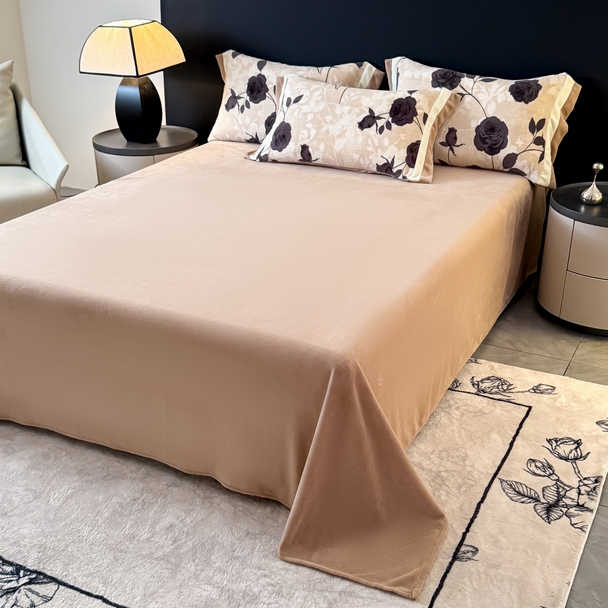 91家纺网 家纺一手货源 找家纺 KA家纺 2025新款秋冬轻奢高克重双拼角牛奶绒四件套 玫瑰之吻