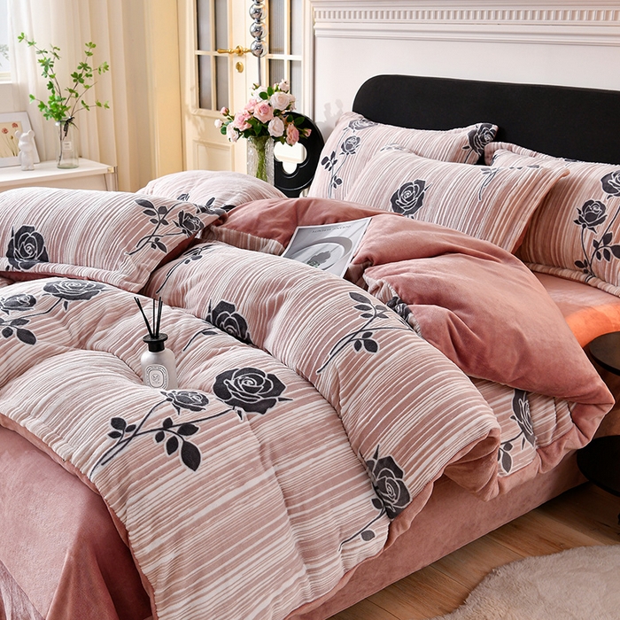 畅畅家纺 2025新款亲肤舒适冬季保暖8斤重牛奶绒6D雕花绒床单四件套 玫瑰-粉