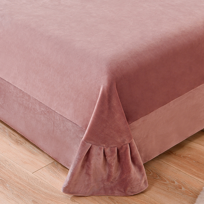 91家纺网 家纺一手货源 找家纺 畅畅家纺 2025新款亲肤舒适冬季保暖8斤重牛奶绒6D雕花绒床单四件套 玫瑰-粉