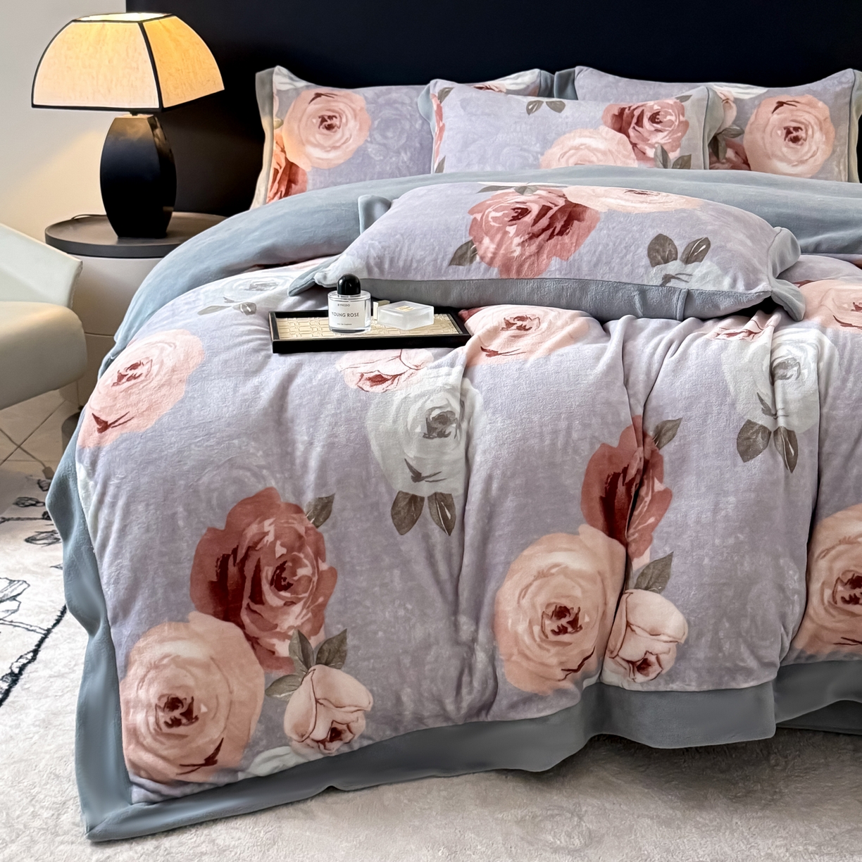 91家纺网 家纺一手货源 找家纺 KA家纺 2025新款秋冬轻奢高克重双拼角牛奶绒四件套 繁花似锦