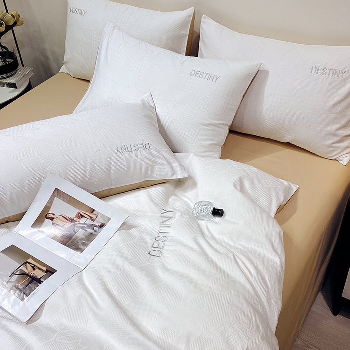 91家纺网 家纺一手货源 找家纺 小叮当家纺仓储工厂店 2025新款秋冬(热买家秀不断货)A类母婴级亲肤全棉纯棉华夫格提花纯棉刺绣四件套 千鸟格-本白