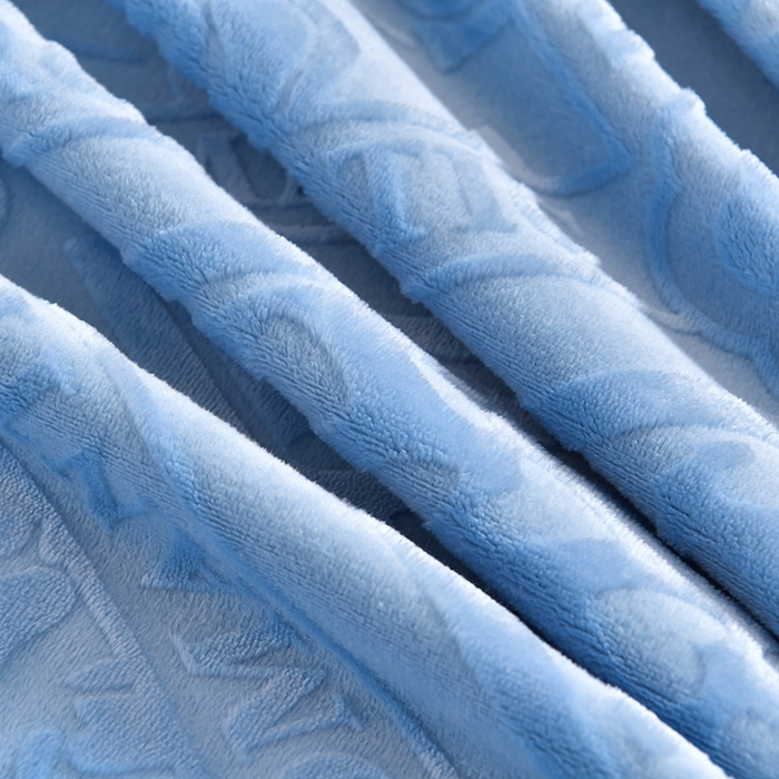 91家纺网 家纺一手货源 找家纺 畅畅家纺 2025新款亲肤舒适冬季保暖8斤重牛奶绒6D雕花绒床单四件套 欧式风情-蓝+灰