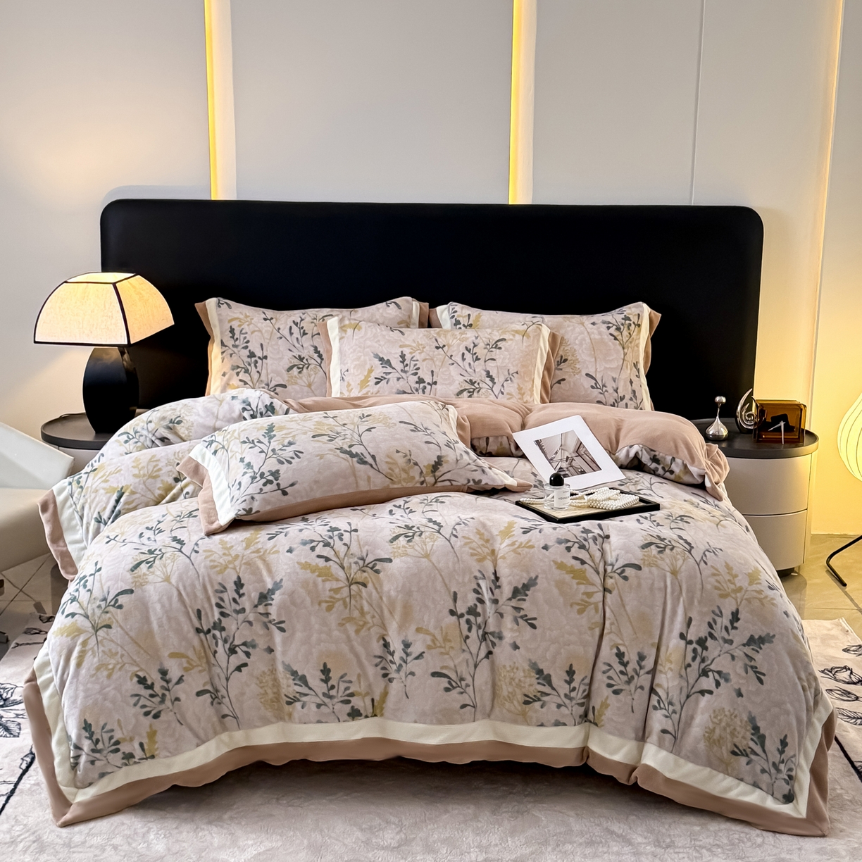 91家纺网 家纺一手货源 找家纺 KA家纺 2025新款秋冬轻奢高克重双拼角牛奶绒四件套 鎏金岁月