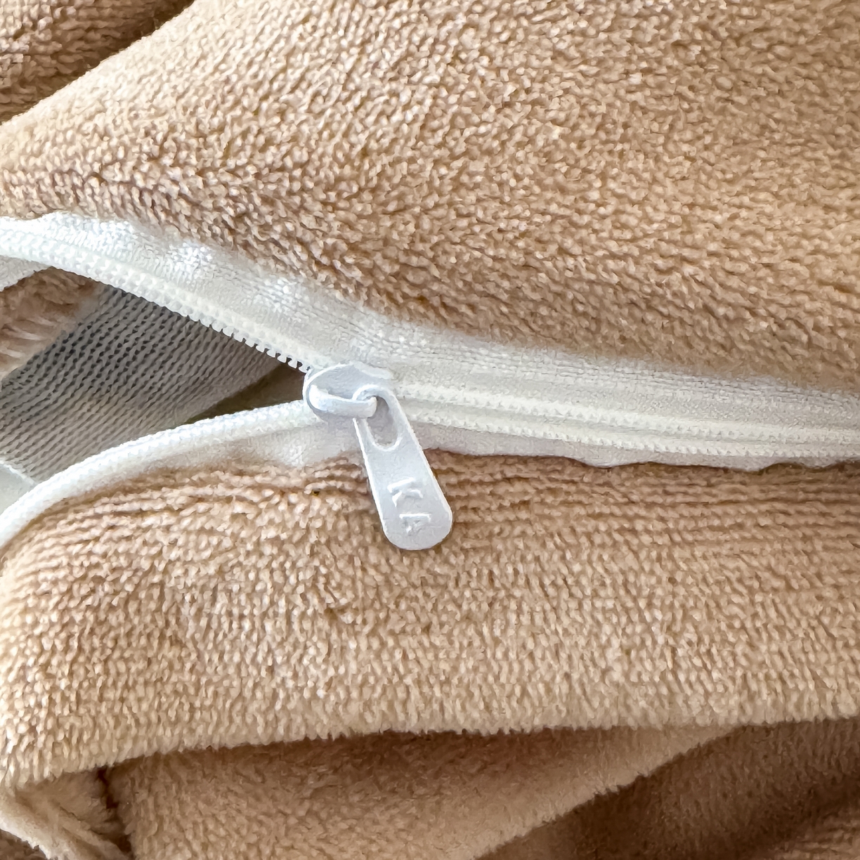 91家纺网 家纺一手货源 找家纺 KA家纺 2025新款秋冬轻奢高克重双拼角牛奶绒四件套 鎏金岁月