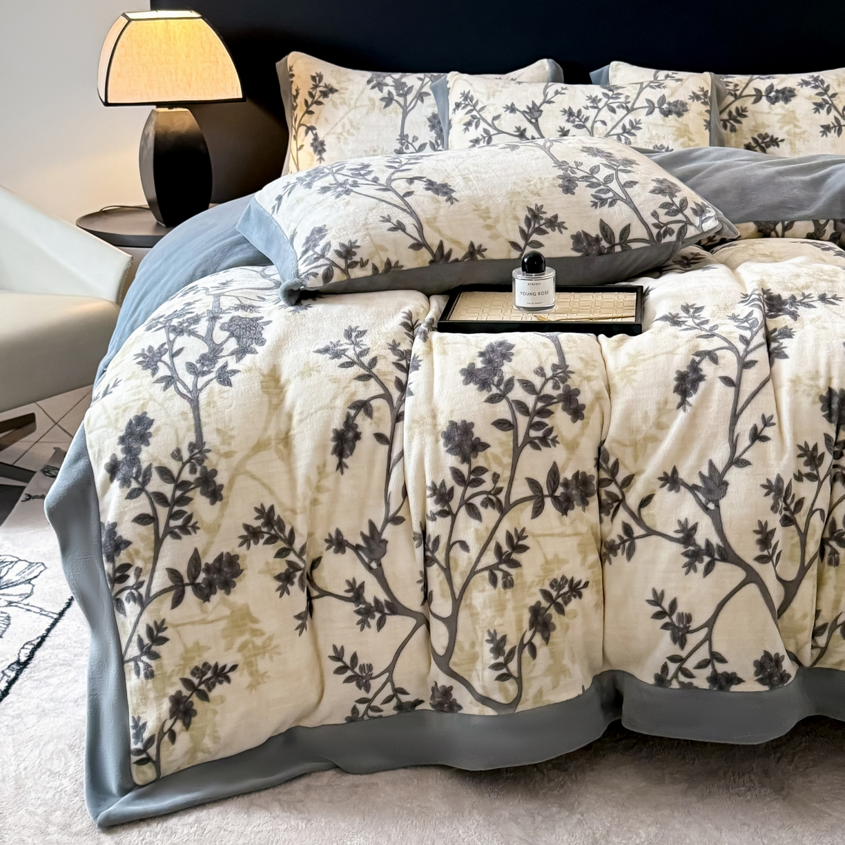 91家纺网 家纺一手货源 找家纺 KA家纺 2025新款秋冬轻奢高克重双拼角牛奶绒四件套 山奈