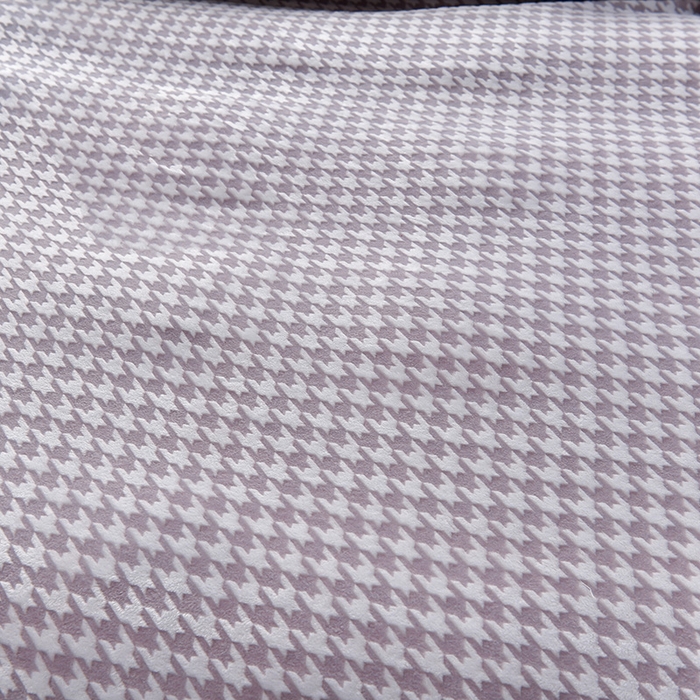 91家纺网 家纺一手货源 找家纺 畅畅家纺 2025新款亲肤舒适冬季保暖8斤重牛奶绒6D雕花绒床单四件套 千鸟格-灰色