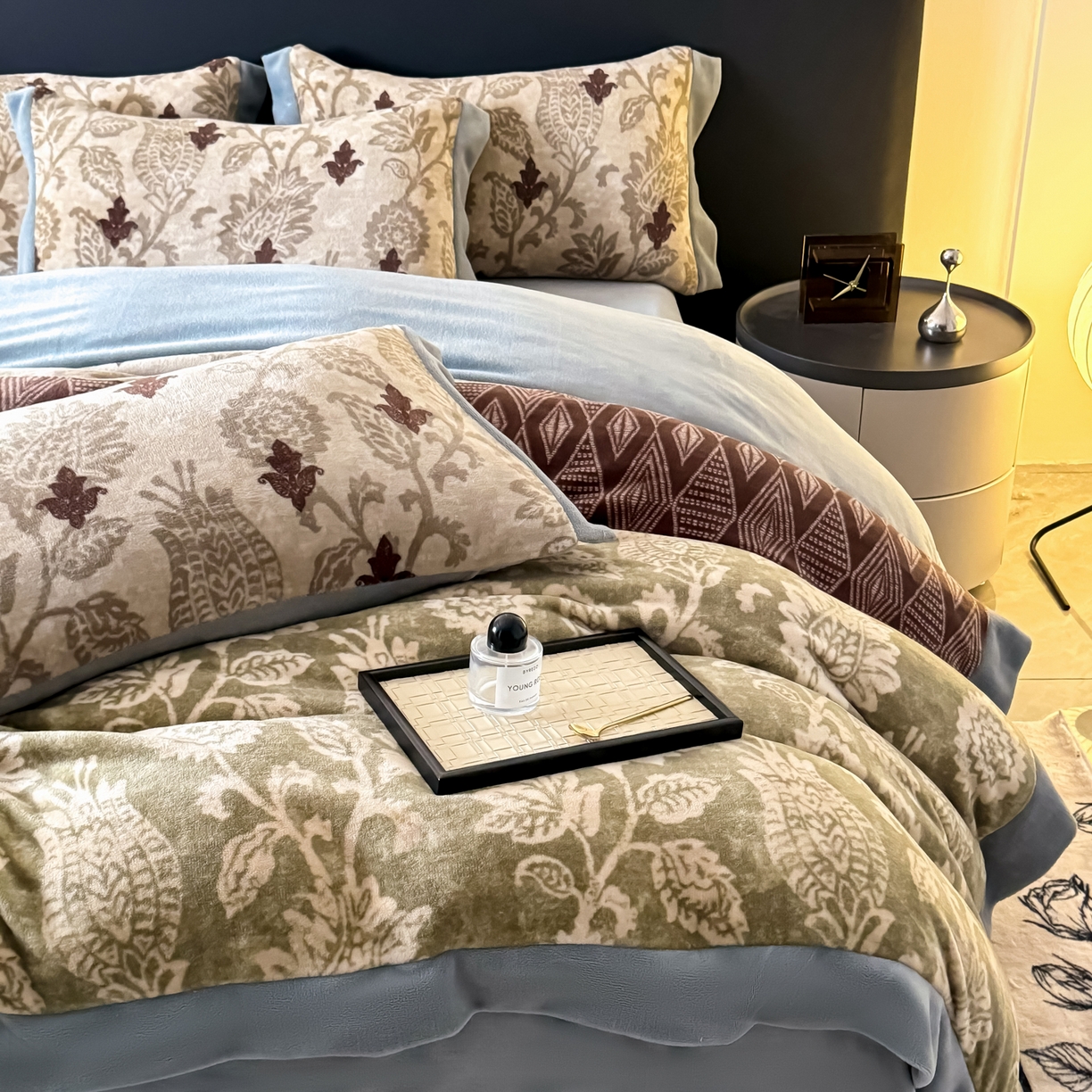 91家纺网 家纺一手货源 找家纺 KA家纺 2025新款秋冬轻奢高克重双拼角牛奶绒四件套 优雅生活