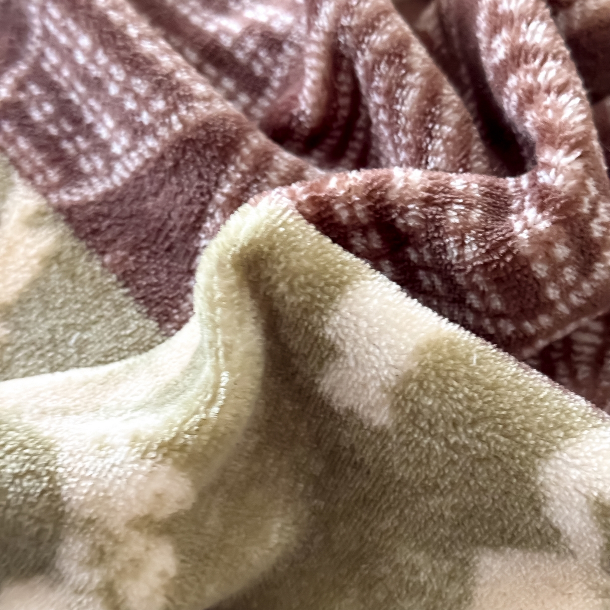 91家纺网 家纺一手货源 找家纺 KA家纺 2025新款秋冬轻奢高克重双拼角牛奶绒四件套 优雅生活