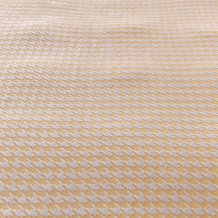 91家纺网 家纺一手货源 找家纺 畅畅家纺 2025新款亲肤舒适冬季保暖8斤重牛奶绒6D雕花绒床单四件套 千鸟格-奶黄