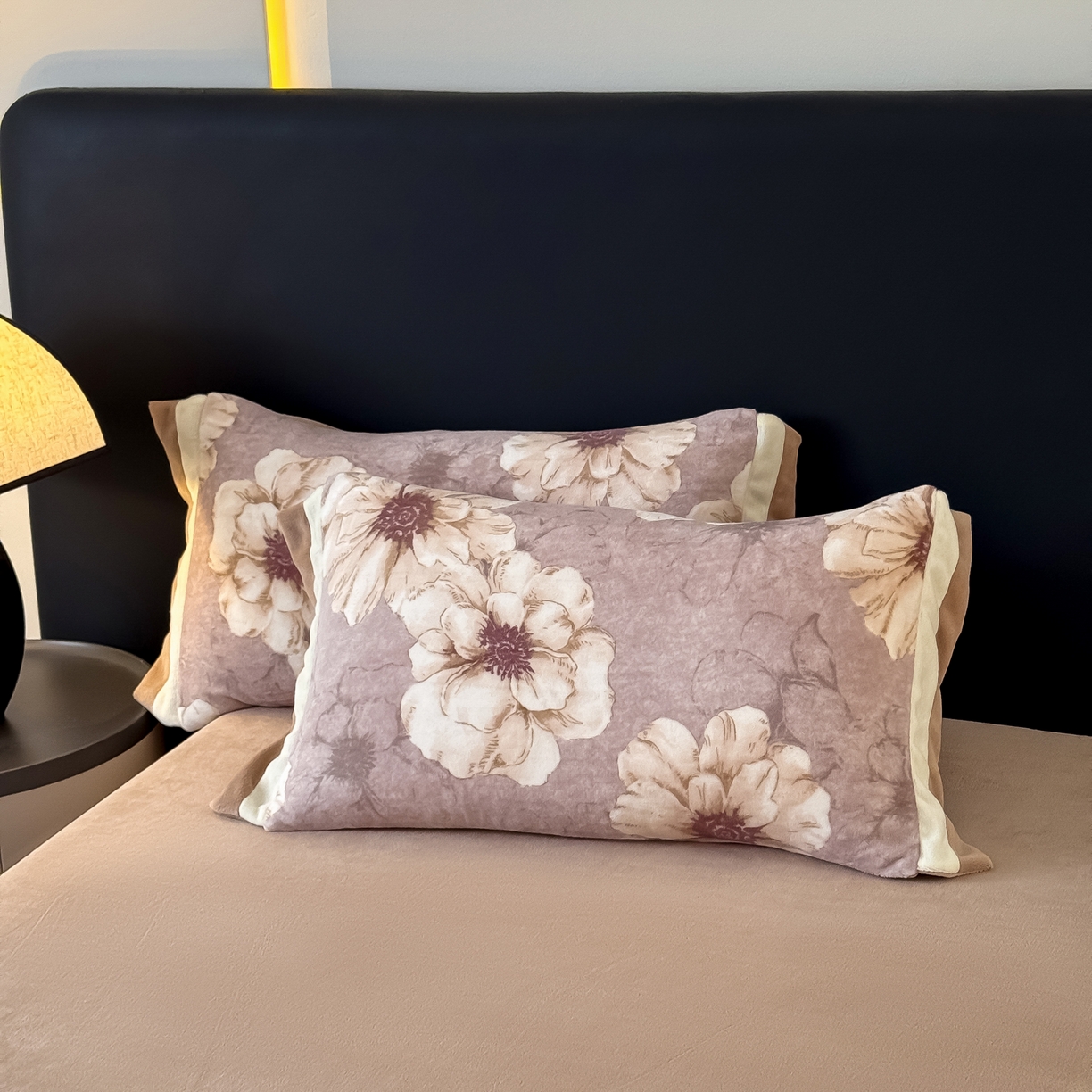 91家纺网 家纺一手货源 找家纺 KA家纺 2025新款秋冬轻奢高克重双拼角牛奶绒四件套 虞美人