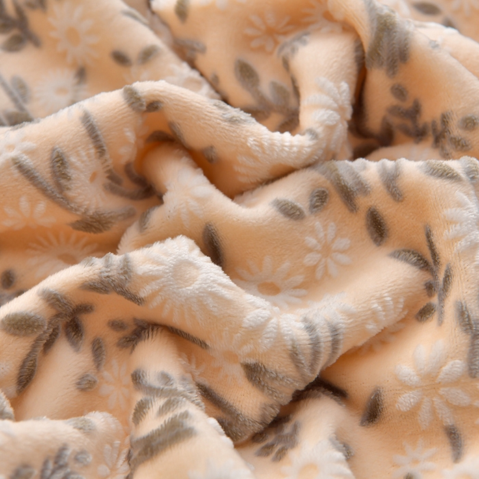 91家纺网 家纺一手货源 找家纺 畅畅家纺 2025新款亲肤舒适冬季保暖8斤重牛奶绒6D雕花绒床单四件套 小雏菊-黄