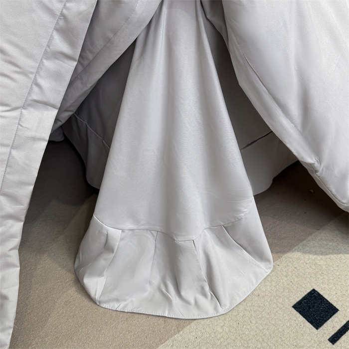 91家纺网 家纺一手货源 找家纺 悦织湾家纺 90克磨毛刺绣纯色四件套2025新款轻奢韩版公主风精致床上用品绣花亲肤水洗棉4件套 遇见-灰色