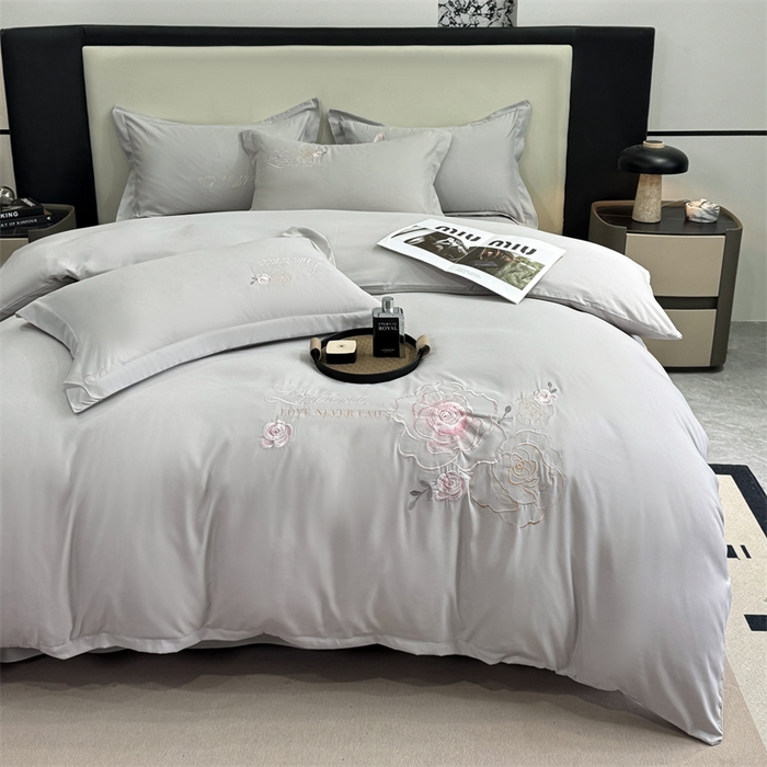 91家纺网 家纺一手货源 找家纺 悦织湾家纺 90克磨毛刺绣纯色四件套2025新款轻奢韩版公主风精致床上用品绣花亲肤水洗棉4件套 遇见-灰色