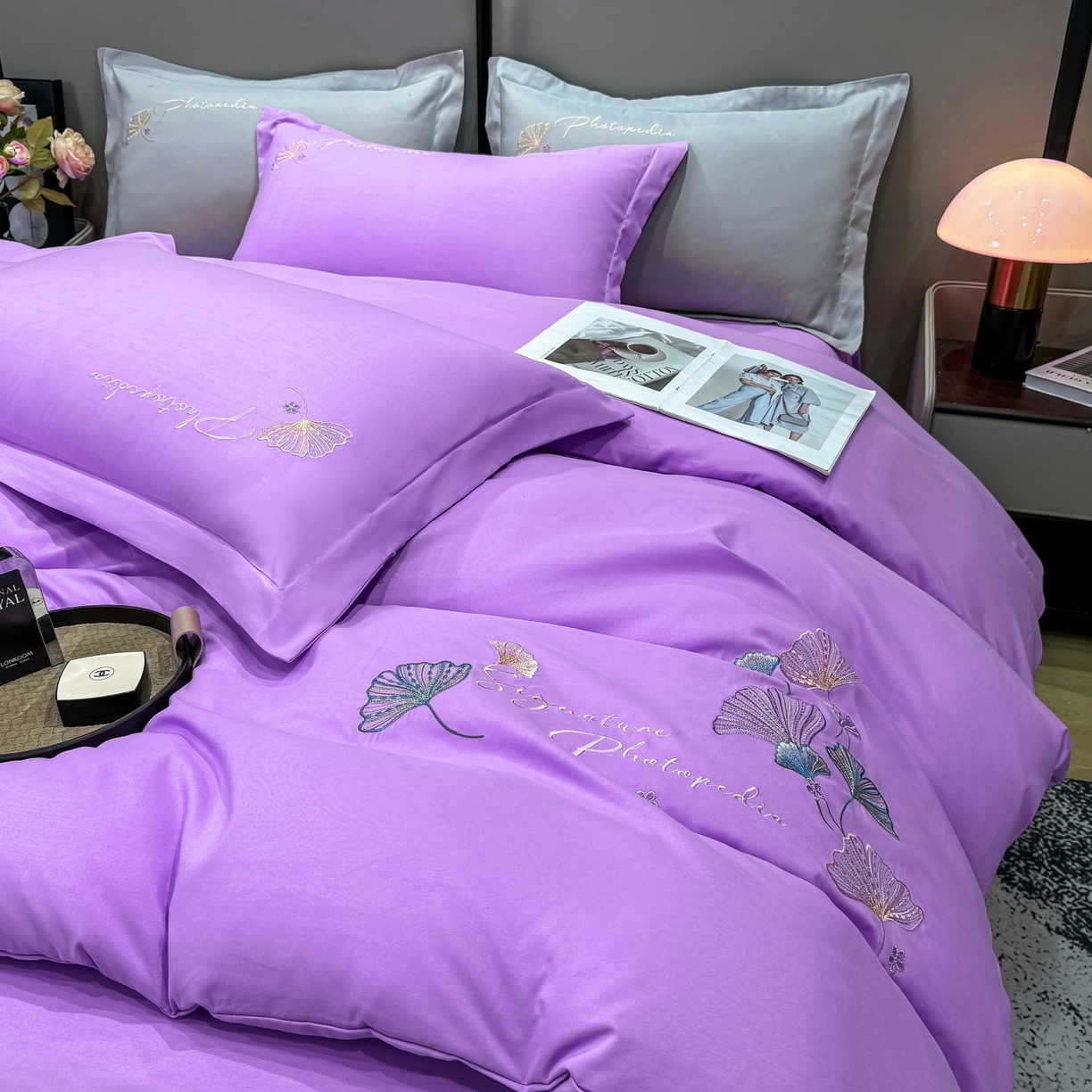 91家纺网 家纺一手货源 找家纺 悦织湾家纺 90克磨毛刺绣纯色四件套2025新款轻奢韩版公主风精致床上用品绣花亲肤水洗棉4件套 新银杏-紫色