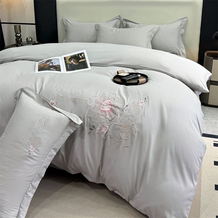 91家纺网 家纺一手货源 找家纺 悦织湾家纺 90克磨毛刺绣纯色四件套2025新款轻奢韩版公主风精致床上用品绣花亲肤水洗棉4件套 遇见-灰色