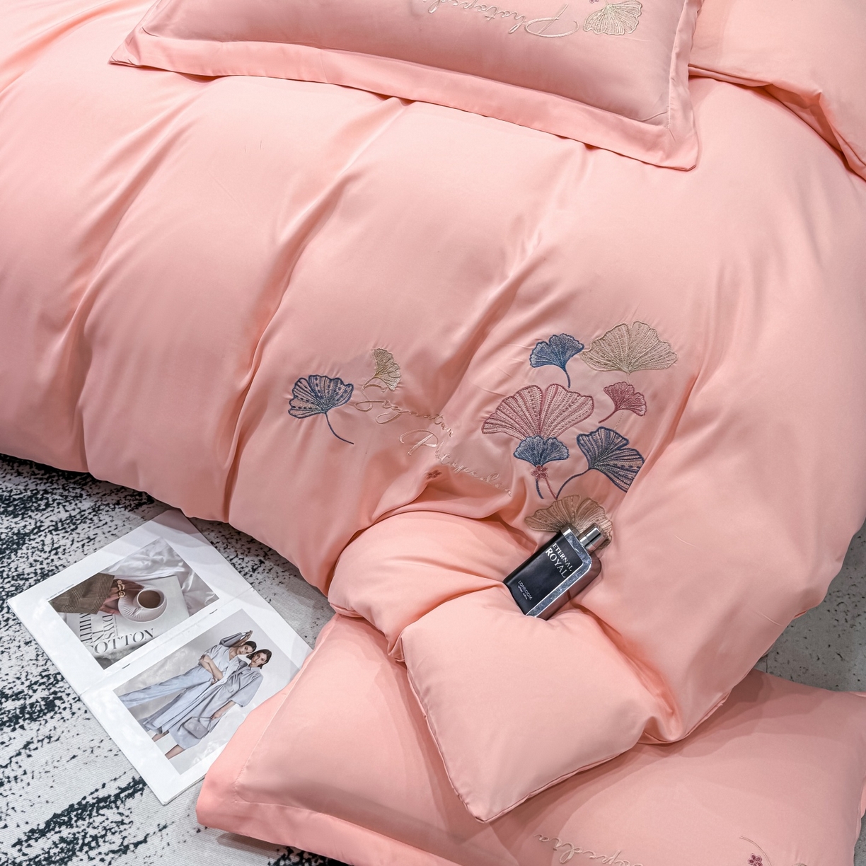 91家纺网 家纺一手货源 找家纺 悦织湾家纺 90克磨毛刺绣纯色四件套2025新款轻奢韩版公主风精致床上用品绣花亲肤水洗棉4件套 新银杏-玉色