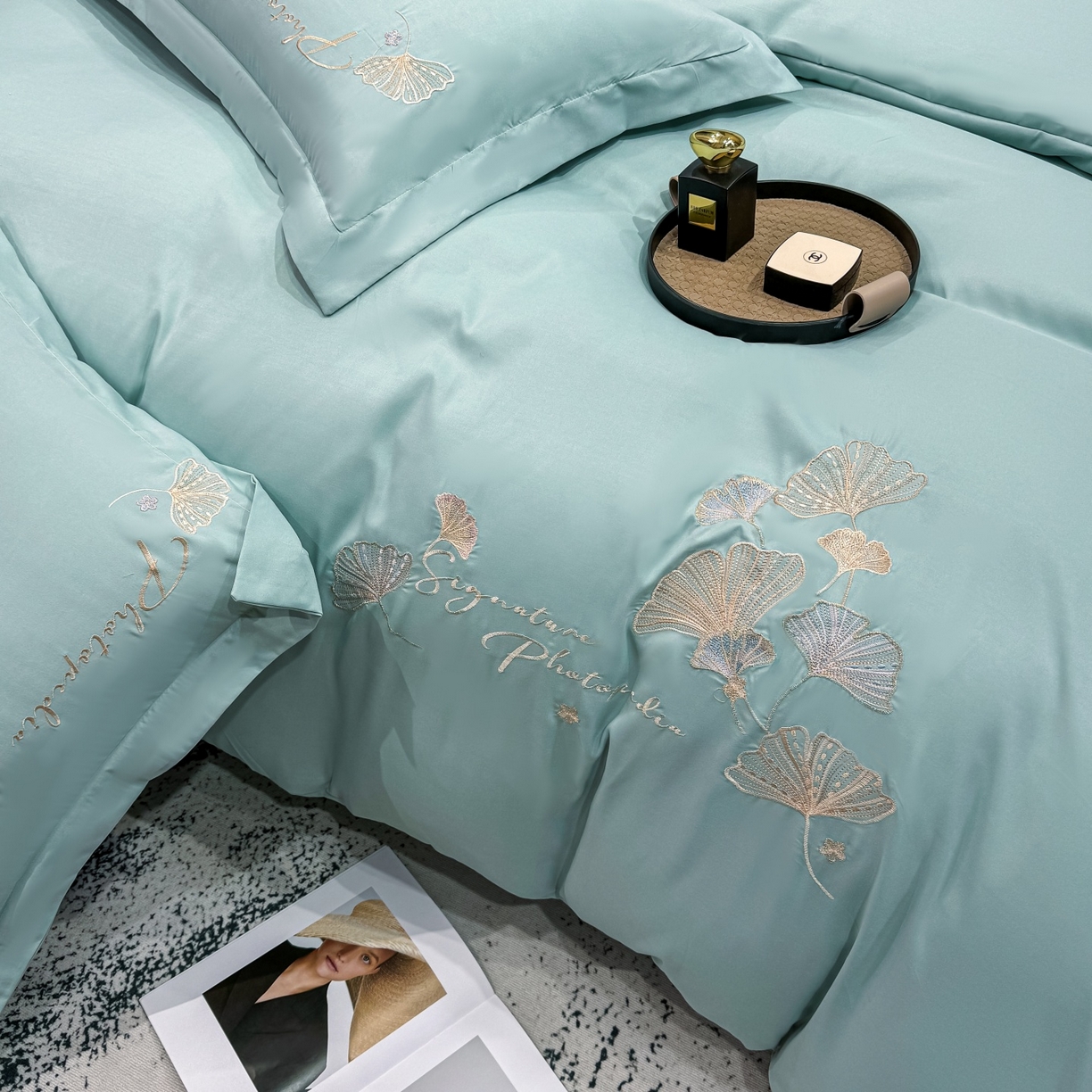 91家纺网 家纺一手货源 找家纺 悦织湾家纺 90克磨毛刺绣纯色四件套2025新款轻奢韩版公主风精致床上用品绣花亲肤水洗棉4件套 新银杏-湖蓝