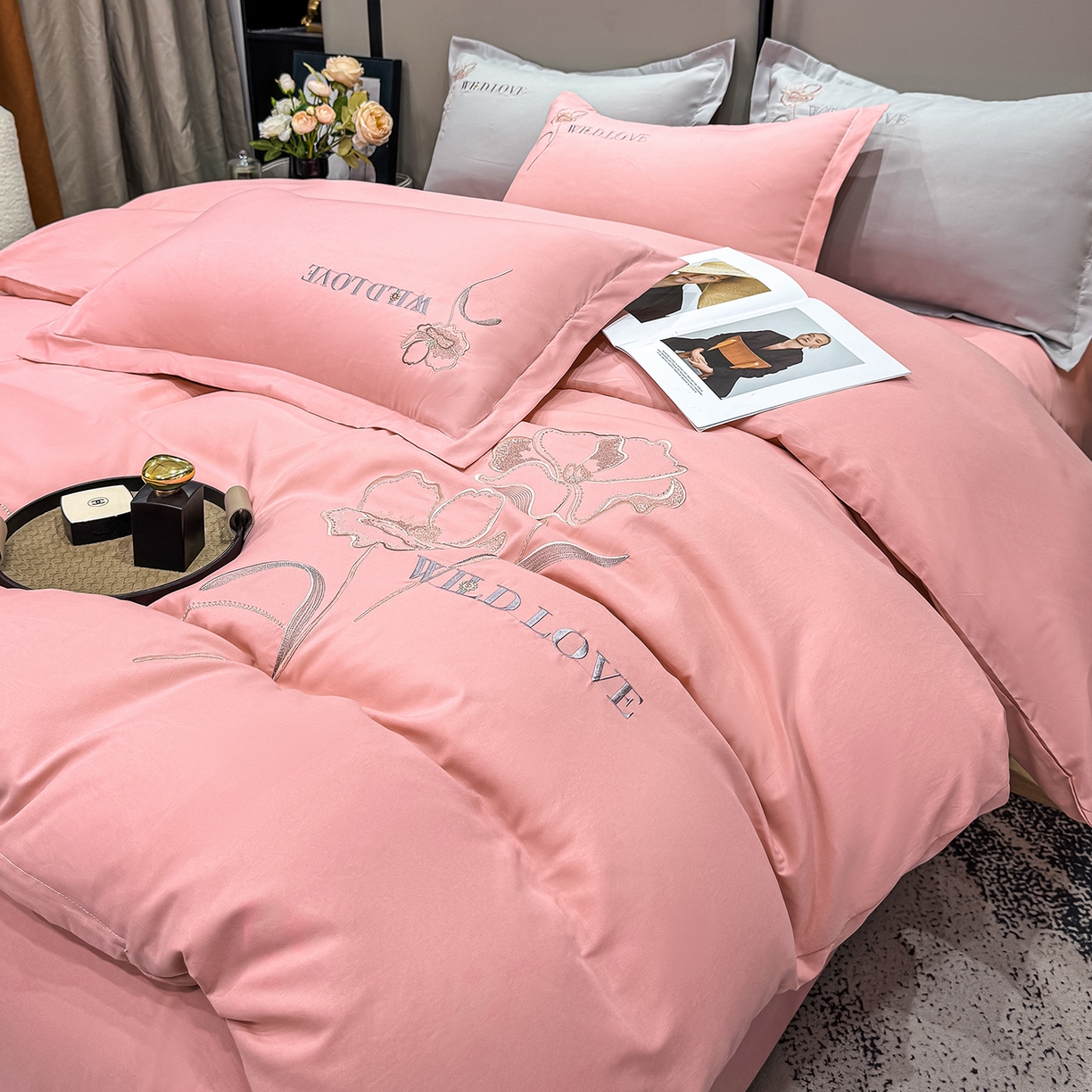 91家纺网 家纺一手货源 找家纺 悦织湾家纺 90克磨毛刺绣纯色四件套2025新款轻奢韩版公主风精致床上用品绣花亲肤水洗棉4件套 诗诺-玉色