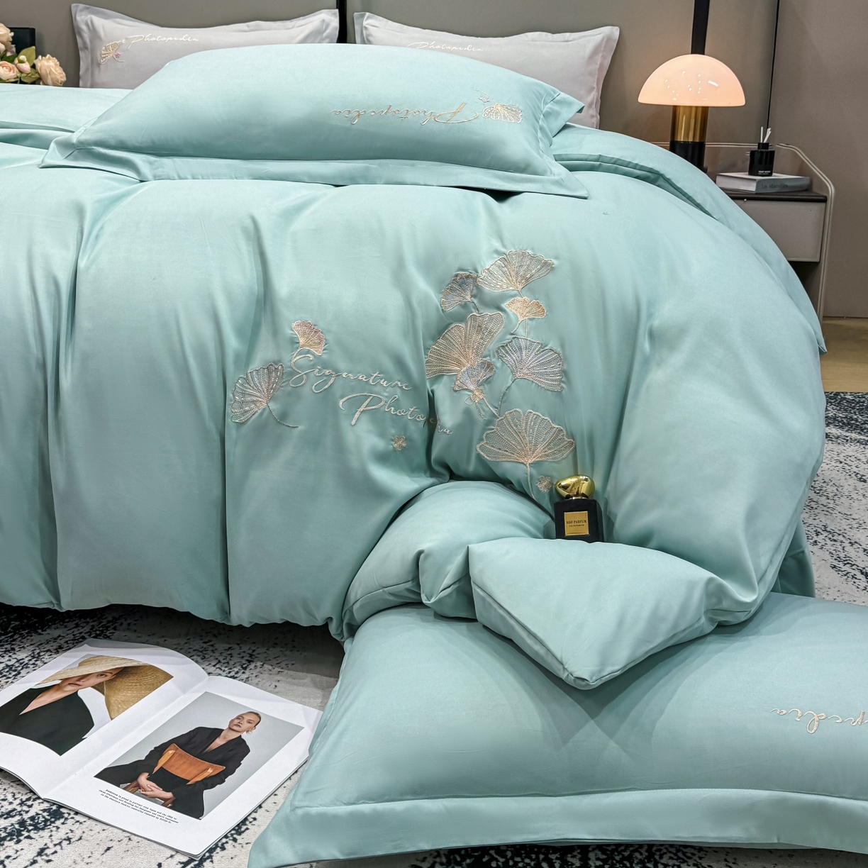 91家纺网 家纺一手货源 找家纺 悦织湾家纺 90克磨毛刺绣纯色四件套2025新款轻奢韩版公主风精致床上用品绣花亲肤水洗棉4件套 新银杏-湖蓝