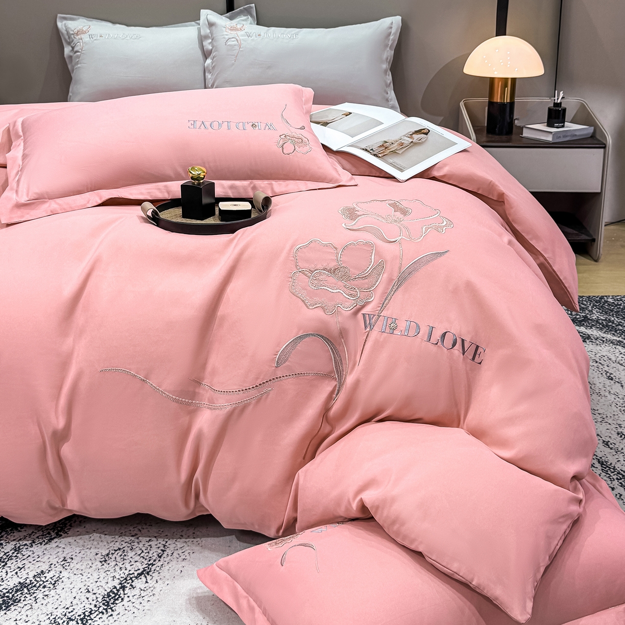 91家纺网 家纺一手货源 找家纺 悦织湾家纺 90克磨毛刺绣纯色四件套2025新款轻奢韩版公主风精致床上用品绣花亲肤水洗棉4件套 诗诺-玉色