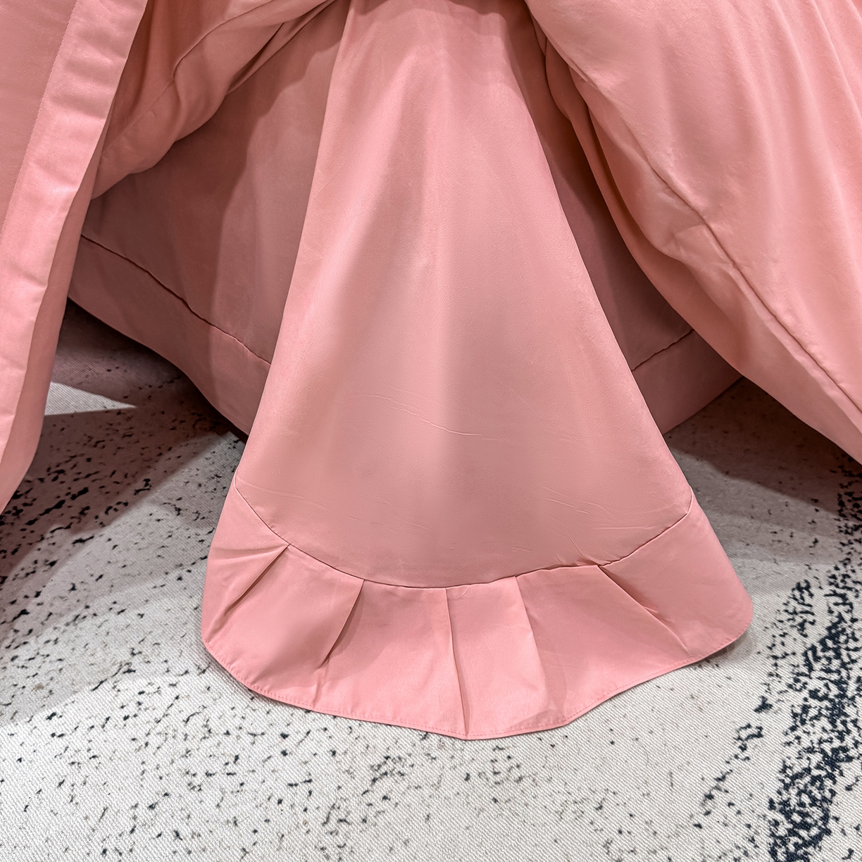 91家纺网 家纺一手货源 找家纺 悦织湾家纺 90克磨毛刺绣纯色四件套2025新款轻奢韩版公主风精致床上用品绣花亲肤水洗棉4件套 诗诺-玉色