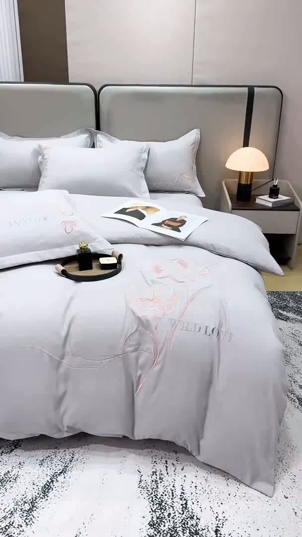 91家纺网 家纺一手货源 找家纺 悦织湾家纺 90克磨毛刺绣纯色四件套2025新款轻奢韩版公主风精致床上用品绣花亲肤水洗棉4件套 诗诺-浅灰