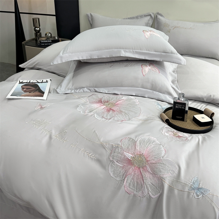 91家纺网 家纺一手货源 找家纺 悦织湾家纺 90克磨毛刺绣纯色四件套2025新款轻奢韩版公主风精致床上用品绣花亲肤水洗棉4件套 琪亚娜-灰色