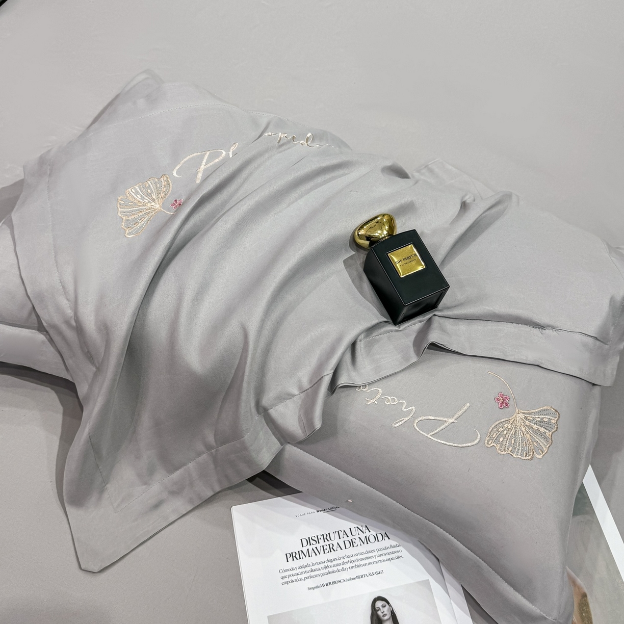 91家纺网 家纺一手货源 找家纺 悦织湾家纺 90克磨毛刺绣纯色四件套2025新款轻奢韩版公主风精致床上用品绣花亲肤水洗棉4件套 新银杏-浅灰