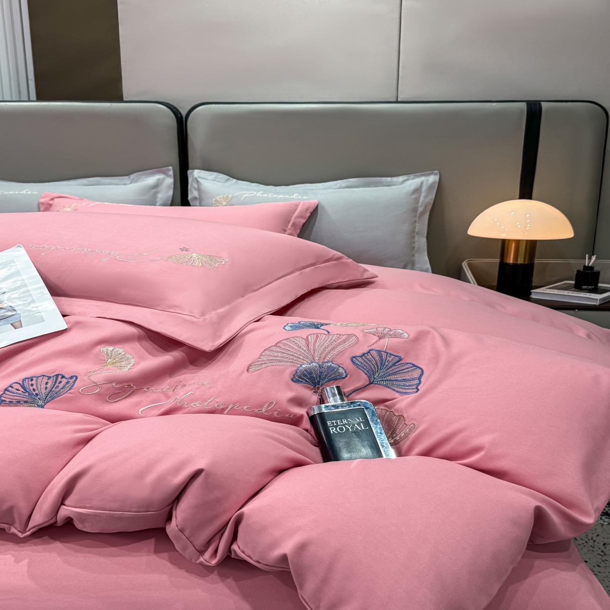 91家纺网 家纺一手货源 找家纺 悦织湾家纺 90克磨毛刺绣纯色四件套2025新款轻奢韩版公主风精致床上用品绣花亲肤水洗棉4件套 新银杏-粉色