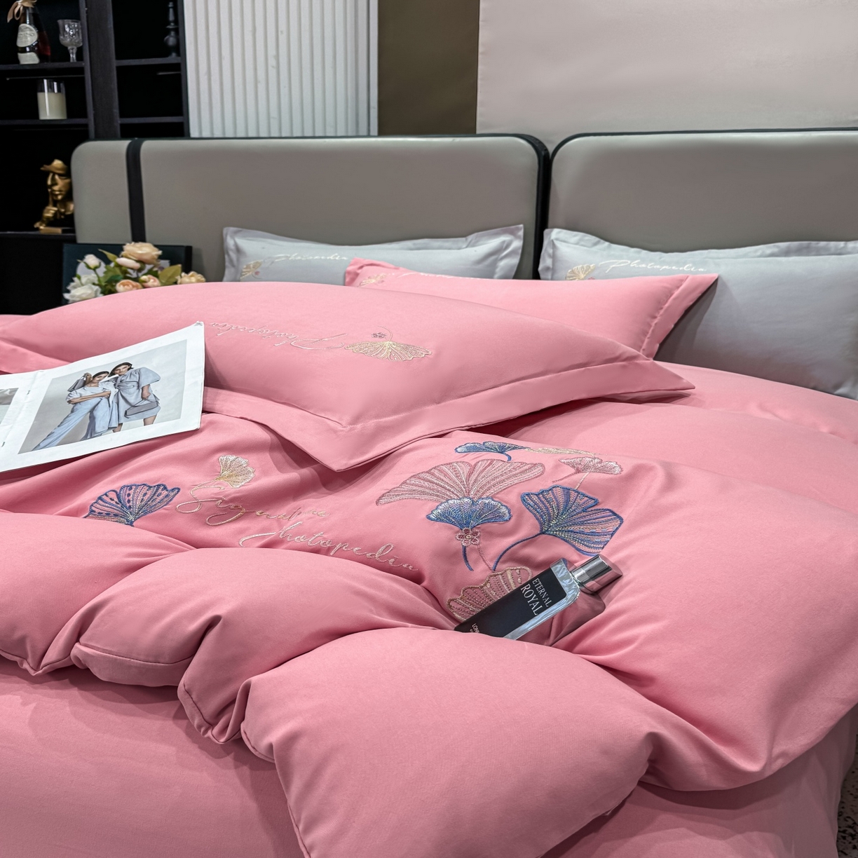 91家纺网 家纺一手货源 找家纺 悦织湾家纺 90克磨毛刺绣纯色四件套2025新款轻奢韩版公主风精致床上用品绣花亲肤水洗棉4件套 新银杏-粉色