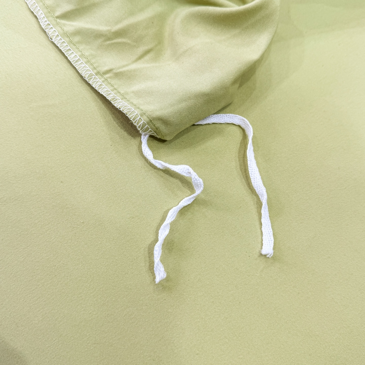 91家纺网 家纺一手货源 找家纺 悦织湾家纺 90克磨毛刺绣纯色四件套2025新款轻奢韩版公主风精致床上用品绣花亲肤水洗棉4件套 新银杏-果绿