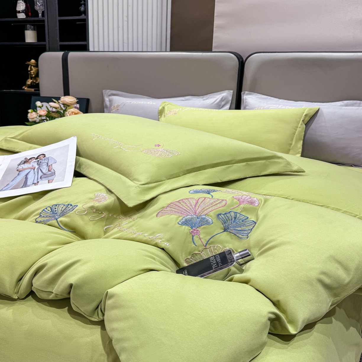 91家纺网 家纺一手货源 找家纺 悦织湾家纺 90克磨毛刺绣纯色四件套2025新款轻奢韩版公主风精致床上用品绣花亲肤水洗棉4件套 新银杏-果绿