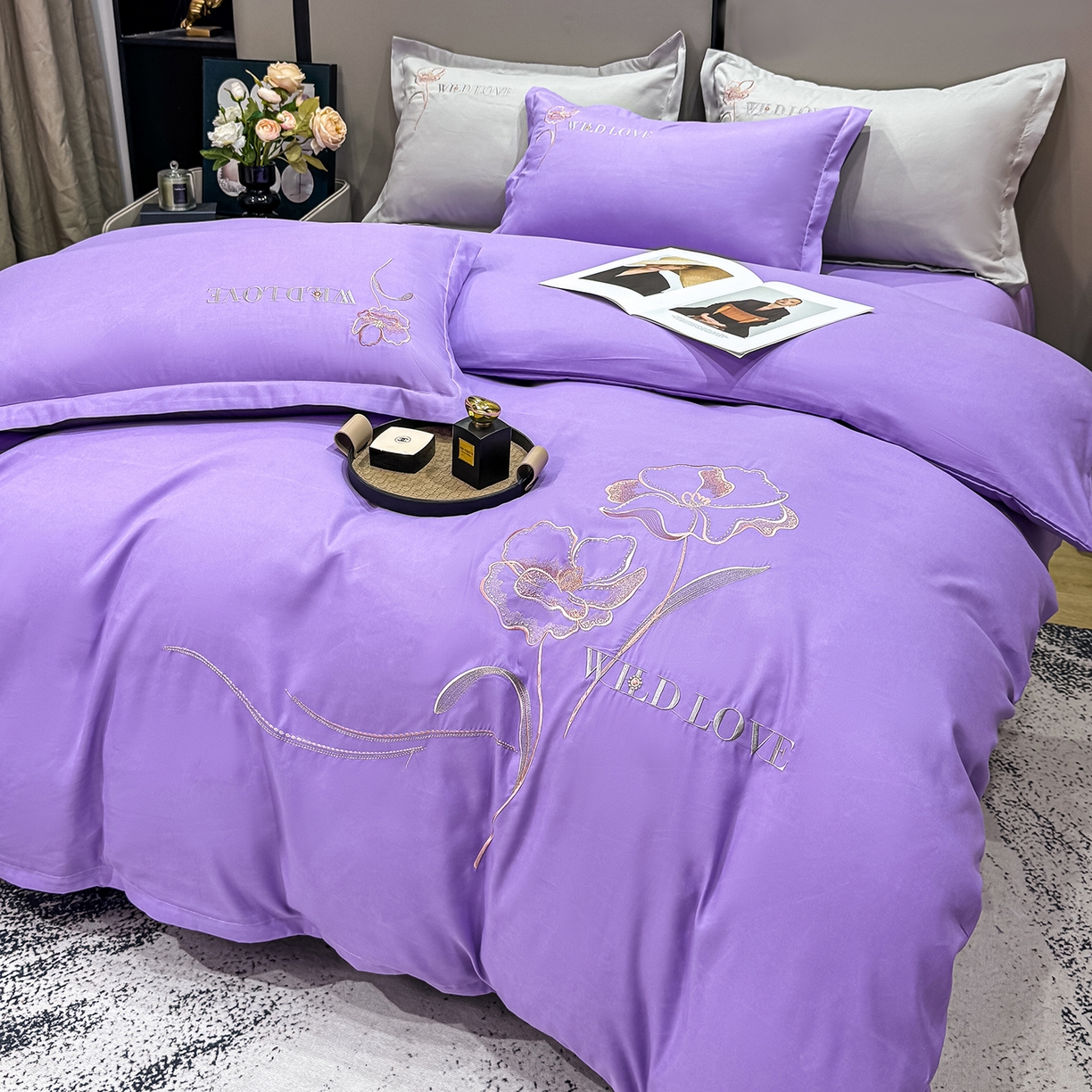 91家纺网 家纺一手货源 找家纺 悦织湾家纺 90克磨毛刺绣纯色四件套2025新款轻奢韩版公主风精致床上用品绣花亲肤水洗棉4件套 诗诺-紫色