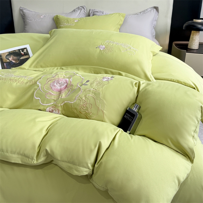 91家纺网 家纺一手货源 找家纺 悦织湾家纺 90克磨毛刺绣纯色四件套2025新款轻奢韩版公主风精致床上用品绣花亲肤水洗棉4件套 遇见-果绿