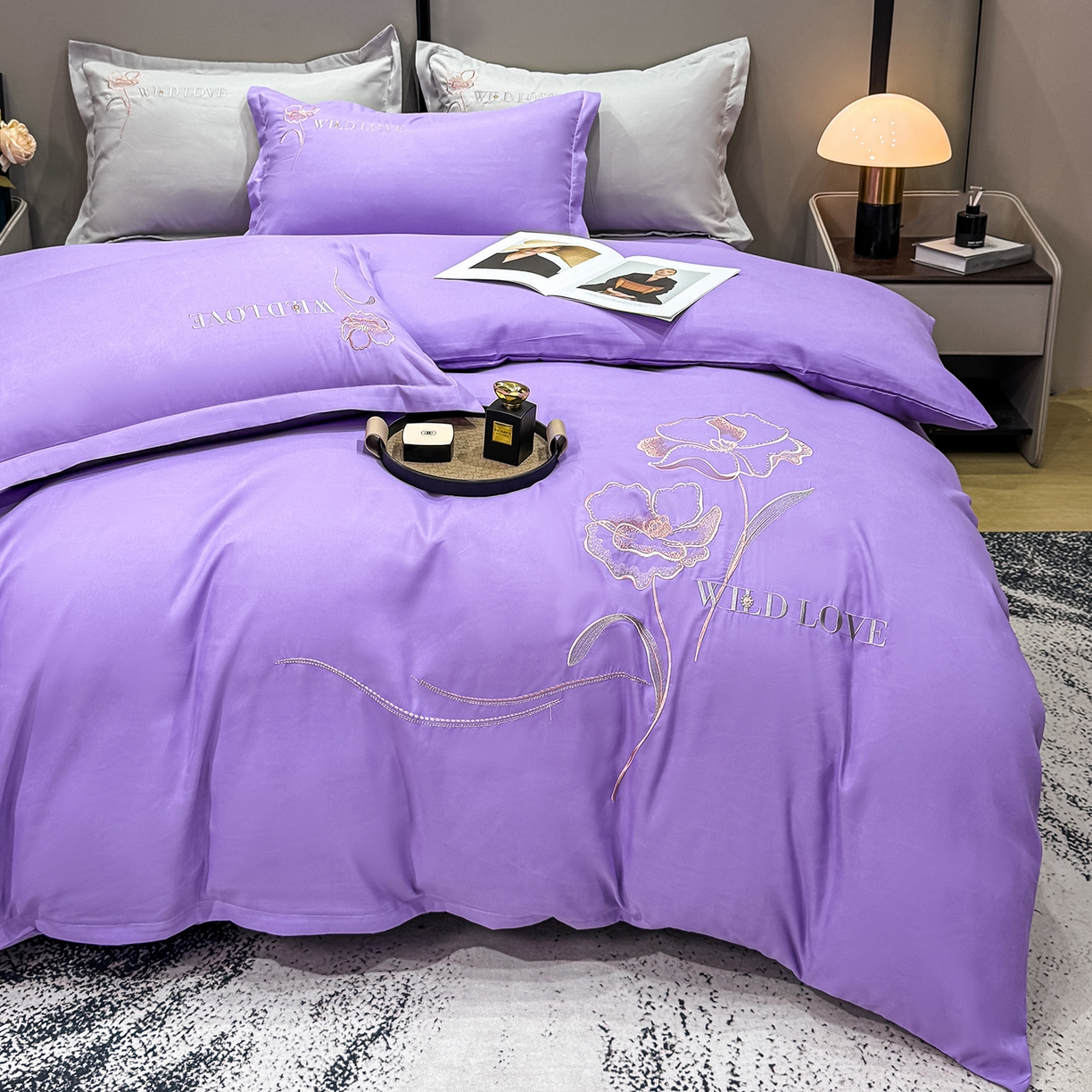 91家纺网 家纺一手货源 找家纺 悦织湾家纺 90克磨毛刺绣纯色四件套2025新款轻奢韩版公主风精致床上用品绣花亲肤水洗棉4件套 诗诺-紫色