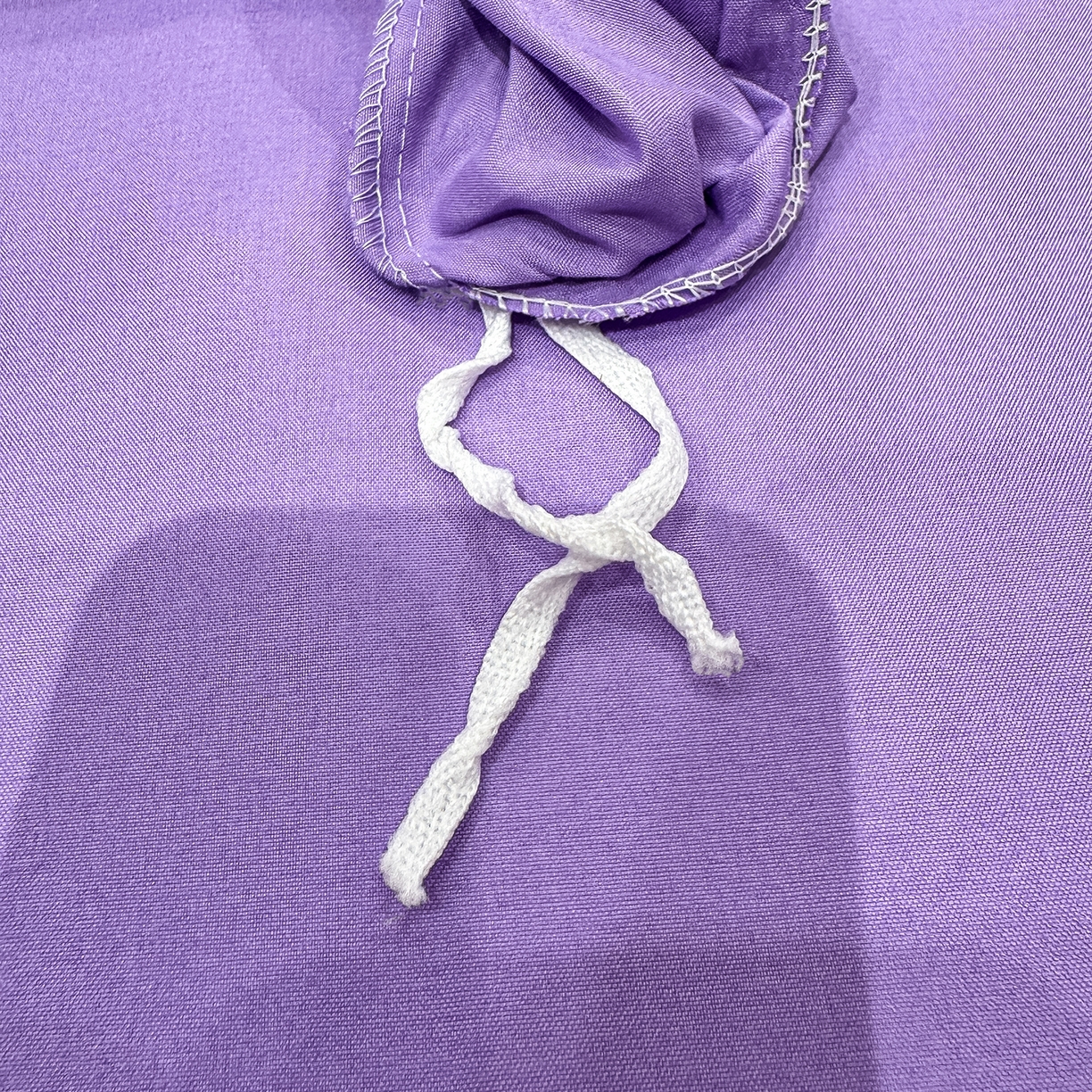 91家纺网 家纺一手货源 找家纺 悦织湾家纺 90克磨毛刺绣纯色四件套2025新款轻奢韩版公主风精致床上用品绣花亲肤水洗棉4件套 诗诺-紫色