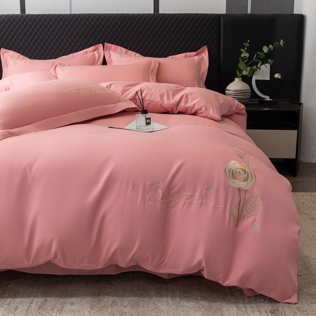 91家纺网 家纺一手货源 找家纺 悦织湾家纺 90克磨毛刺绣纯色四件套2025新款轻奢韩版公主风精致床上用品绣花亲肤水洗棉4件套 锐莎-玉色