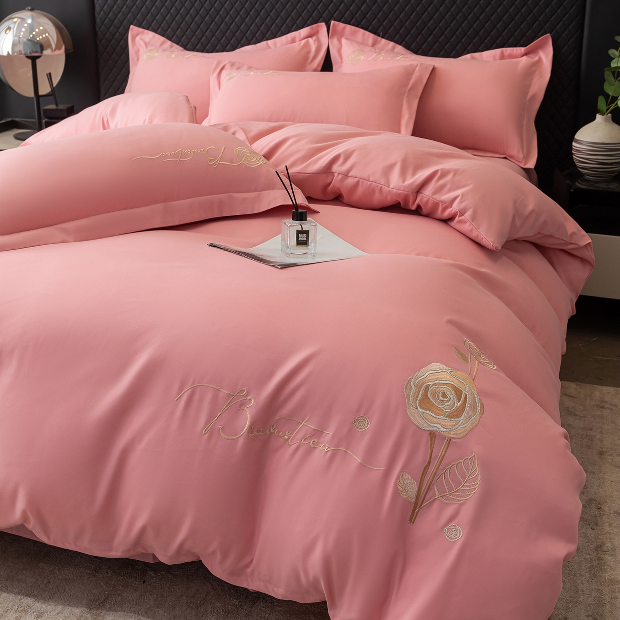 91家纺网 家纺一手货源 找家纺 悦织湾家纺 90克磨毛刺绣纯色四件套2025新款轻奢韩版公主风精致床上用品绣花亲肤水洗棉4件套 锐莎-玉色