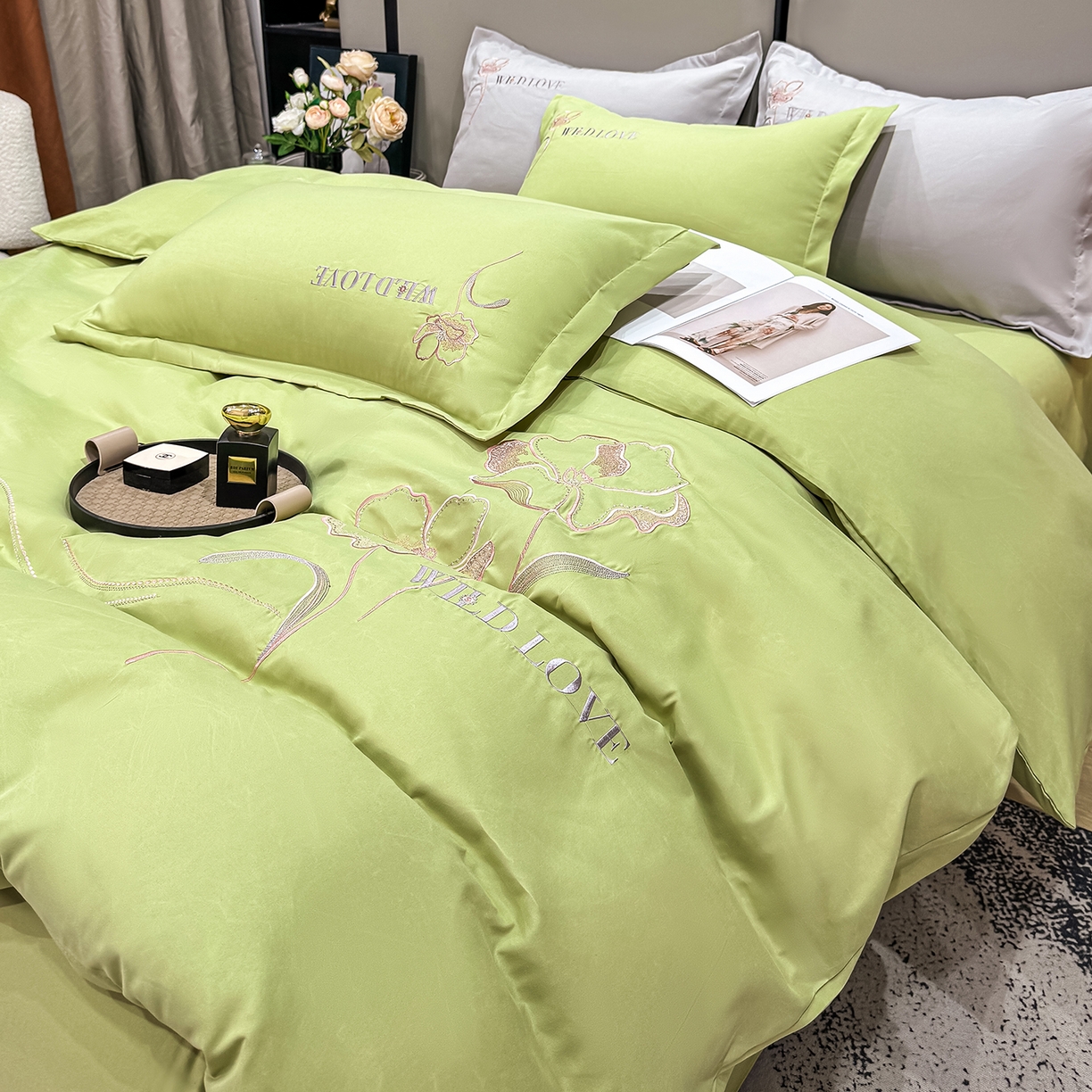 91家纺网 家纺一手货源 找家纺 悦织湾家纺 90克磨毛刺绣纯色四件套2025新款轻奢韩版公主风精致床上用品绣花亲肤水洗棉4件套 诗诺-果绿