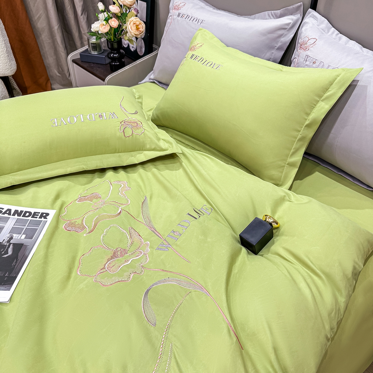 91家纺网 家纺一手货源 找家纺 悦织湾家纺 90克磨毛刺绣纯色四件套2025新款轻奢韩版公主风精致床上用品绣花亲肤水洗棉4件套 诗诺-果绿