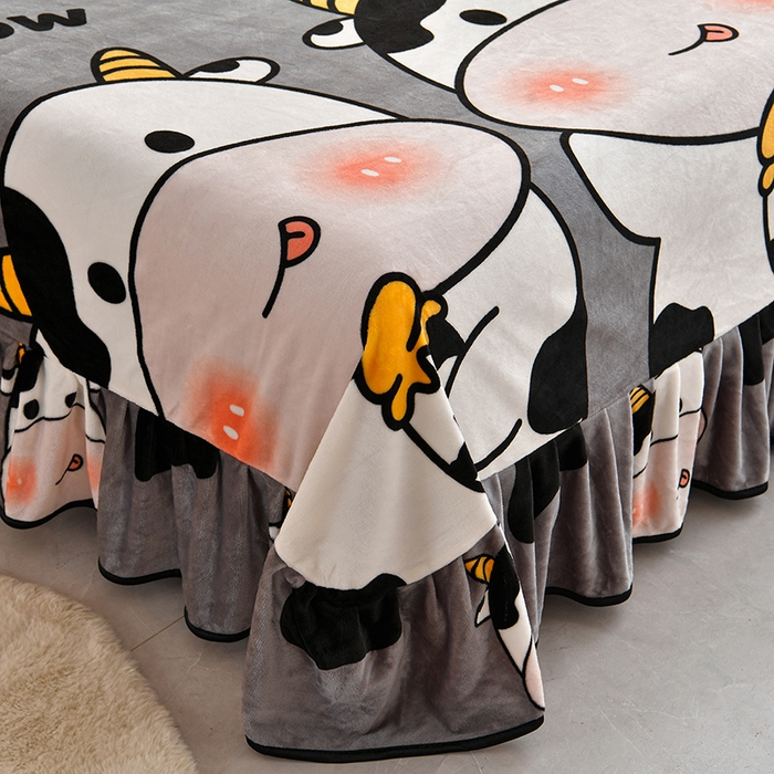 91家纺网 家纺一手货源 找家纺 硕喜 2025新款新8.5斤法莱绒四件套珊瑚牛奶金貂绒四件套床裙款 奶牛