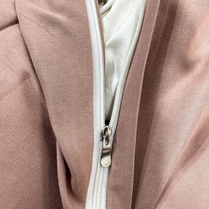 91家纺网 家纺一手货源 找家纺 悦织湾家纺 亲肤120克水洗棉磨毛刺绣纯色四件套2025新款轻奢韩版公主风精致床上用品绣花4件套 宽境灰色