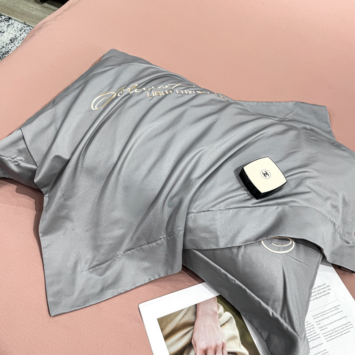 91家纺网 家纺一手货源 找家纺 悦织湾家纺 亲肤120克水洗棉磨毛刺绣纯色四件套2025新款轻奢韩版公主风精致床上用品绣花4件套 宽境灰色