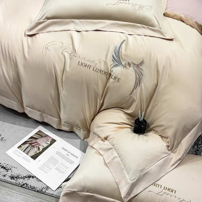 91家纺网 家纺一手货源 找家纺 悦织湾家纺 亲肤120克水洗棉磨毛刺绣纯色四件套2025新款轻奢韩版公主风精致床上用品绣花4件套 宽境香槟