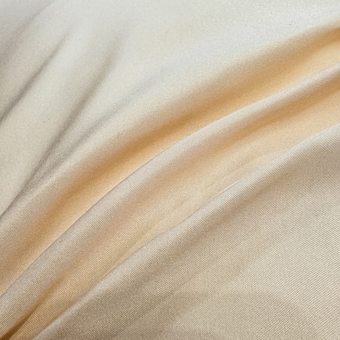 91家纺网 家纺一手货源 找家纺 悦织湾家纺 亲肤120克水洗棉磨毛刺绣纯色四件套2025新款轻奢韩版公主风精致床上用品绣花4件套 宽境香槟